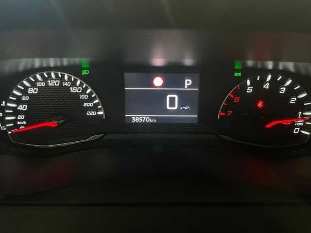 Peugeot 2008 usata a Salerno (12)