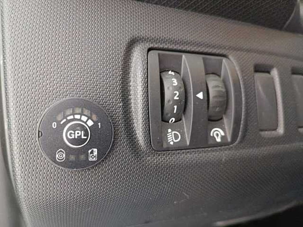 Renault Clio usata a Venezia (18)