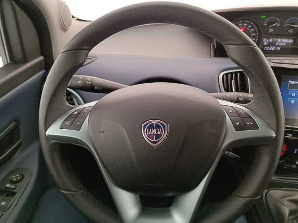 Lancia Ypsilon usata a Venezia (11)