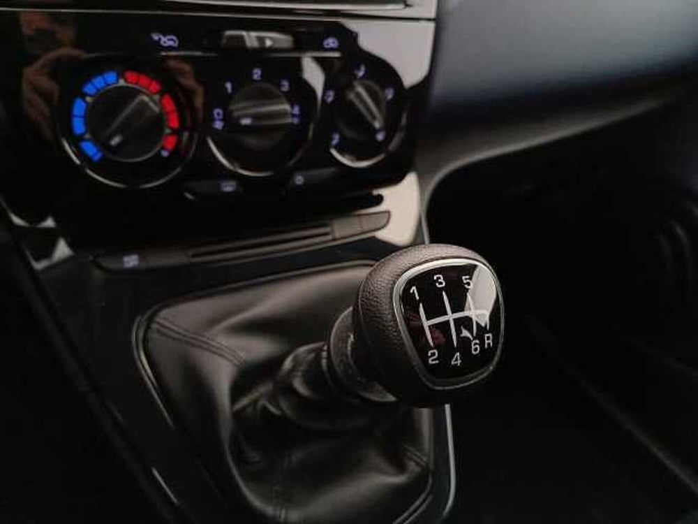Lancia Ypsilon usata a Venezia (14)