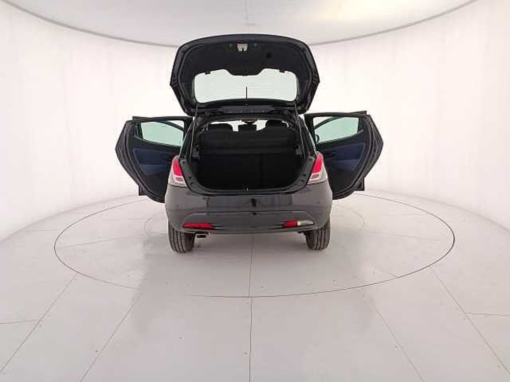 Lancia Ypsilon usata a Venezia (6)