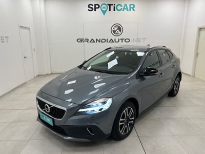 Volvo V40 Cross Country D2 del 2019 usata a Alessandria