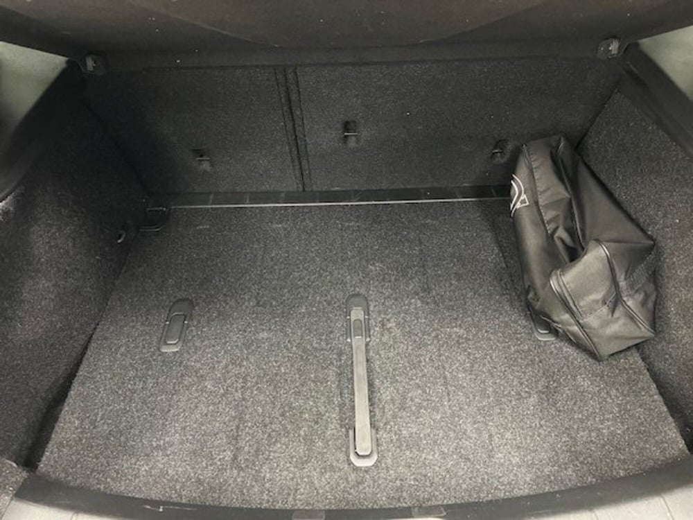 Volvo V40 Cross Country usata a Alessandria (15)