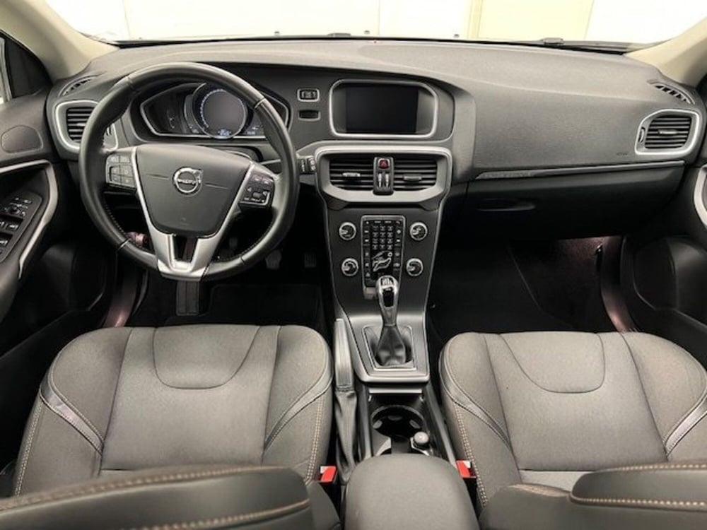 Volvo V40 Cross Country usata a Alessandria (6)