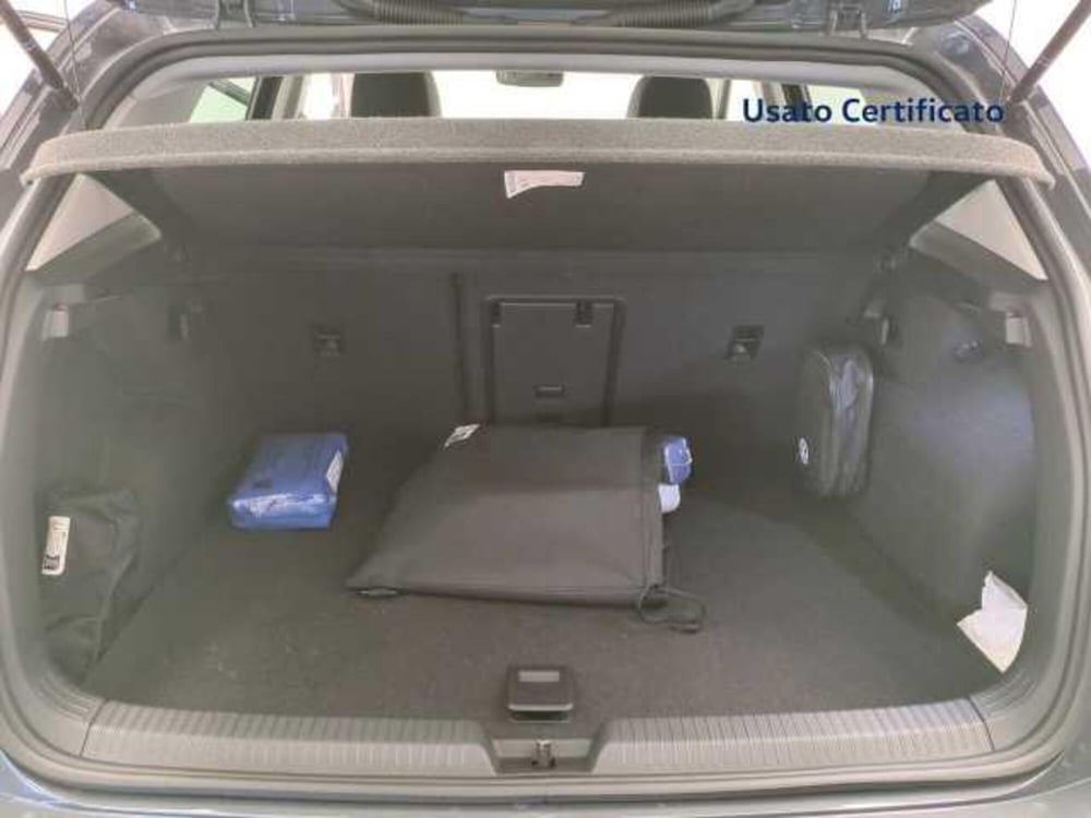Volkswagen Golf nuova a Avellino (8)
