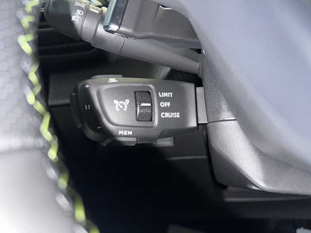 Peugeot 2008 nuova a Ravenna (17)