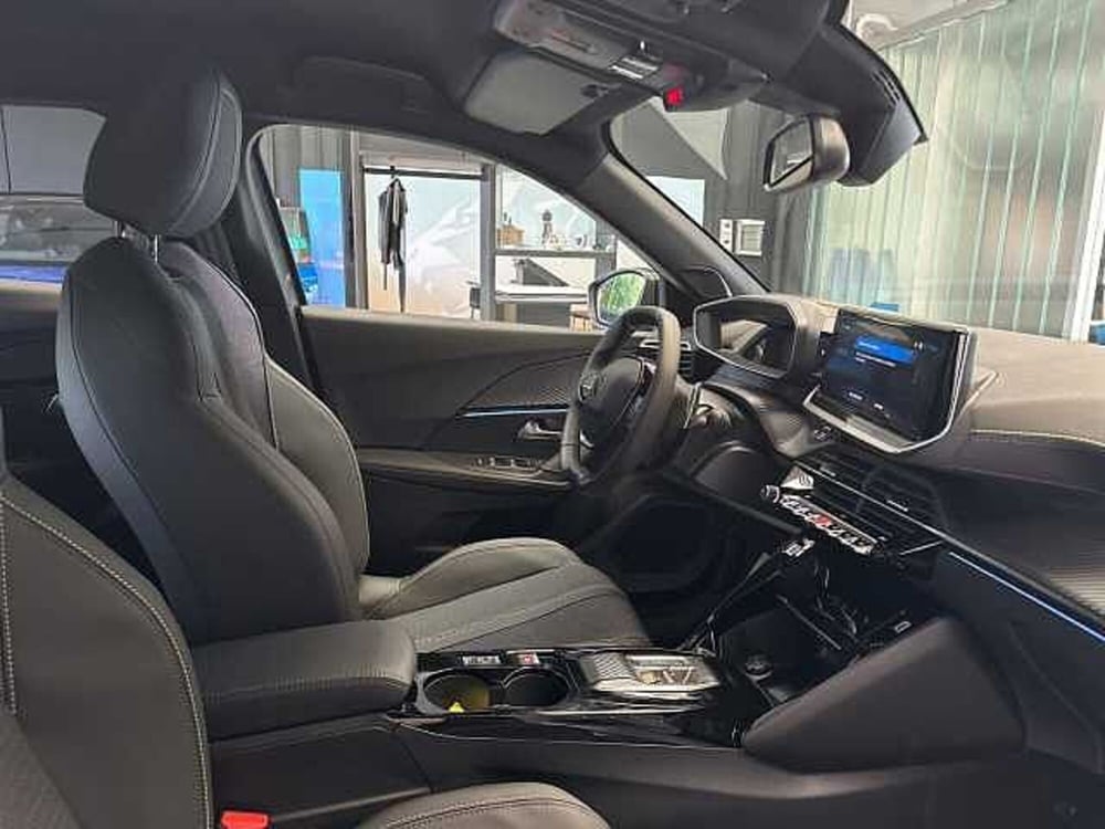 Peugeot 2008 nuova a Ravenna (8)