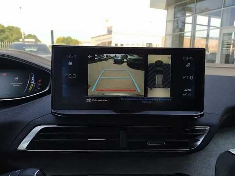 Peugeot 3008 nuova a Milano (14)