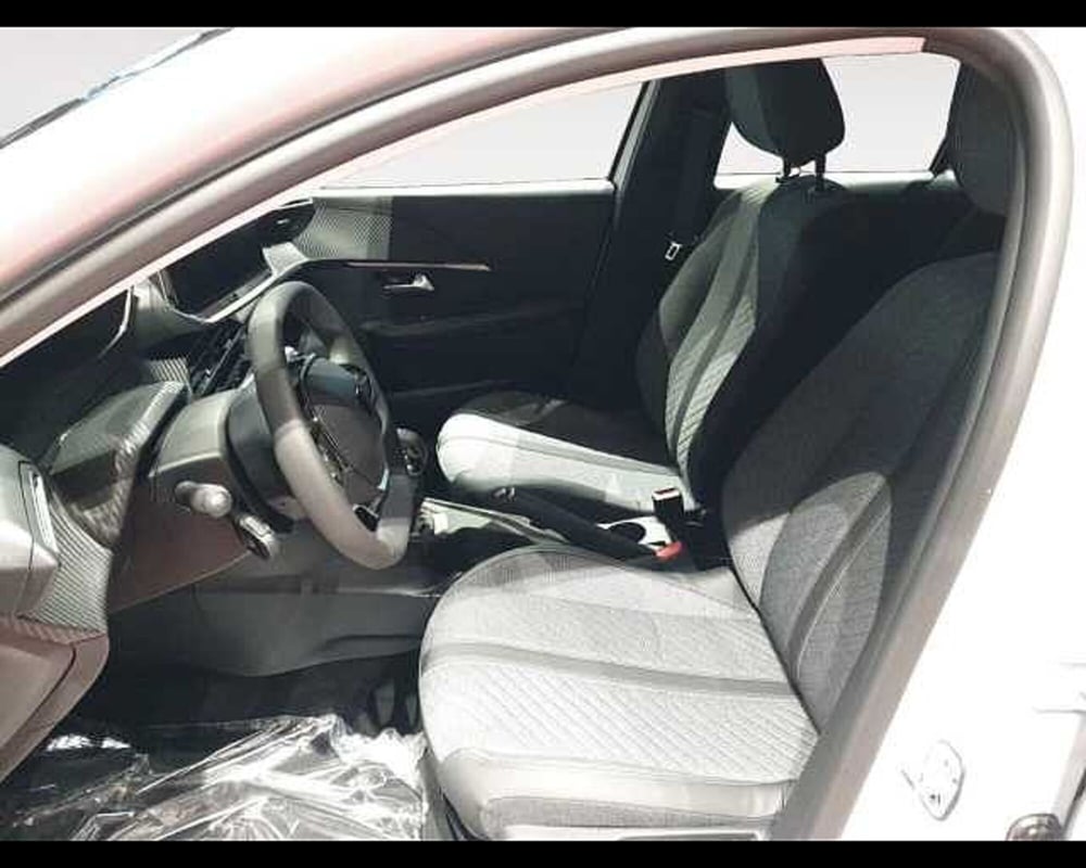 Peugeot 208 nuova a Cuneo (11)