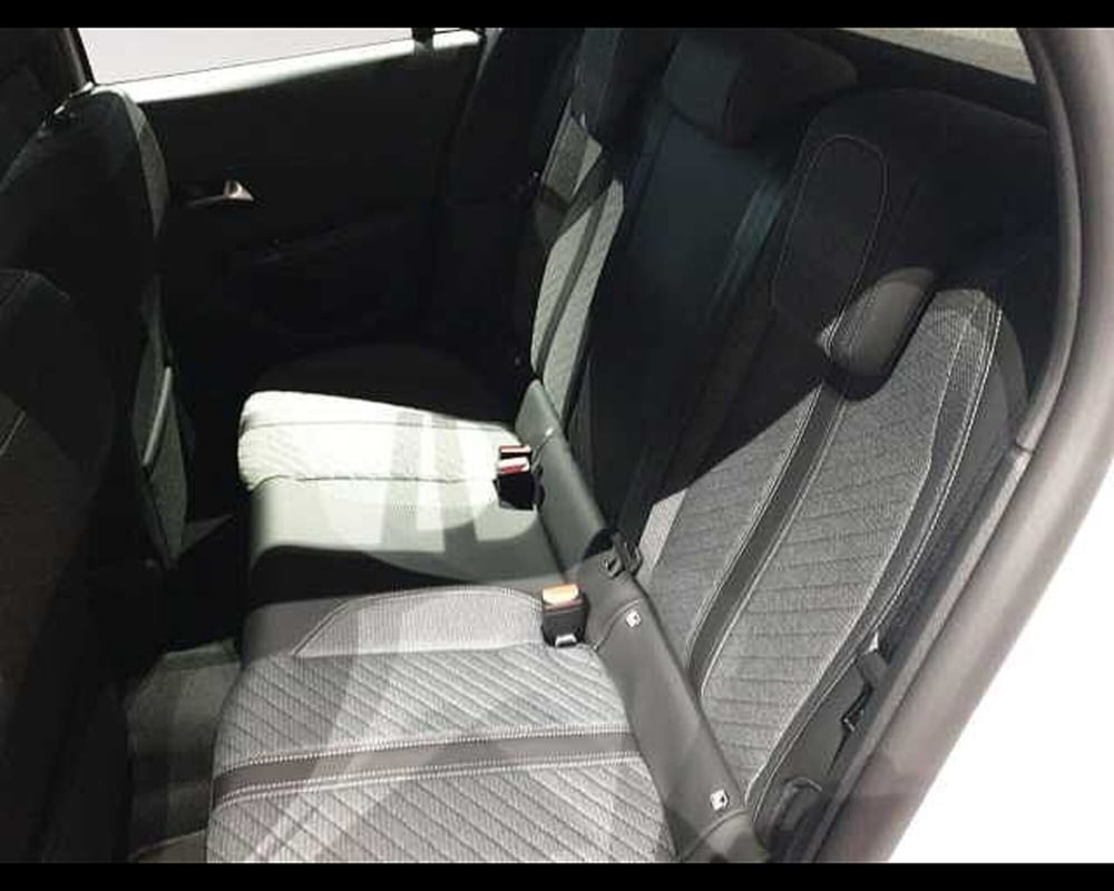 Peugeot 208 nuova a Cuneo (12)