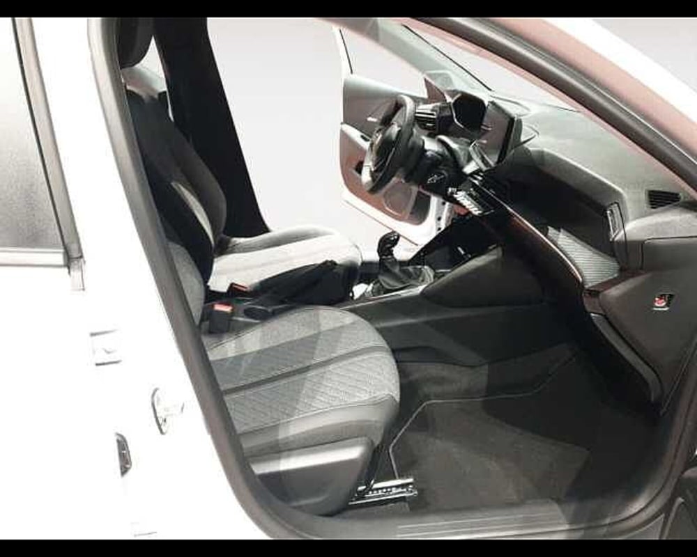 Peugeot 208 nuova a Cuneo (13)
