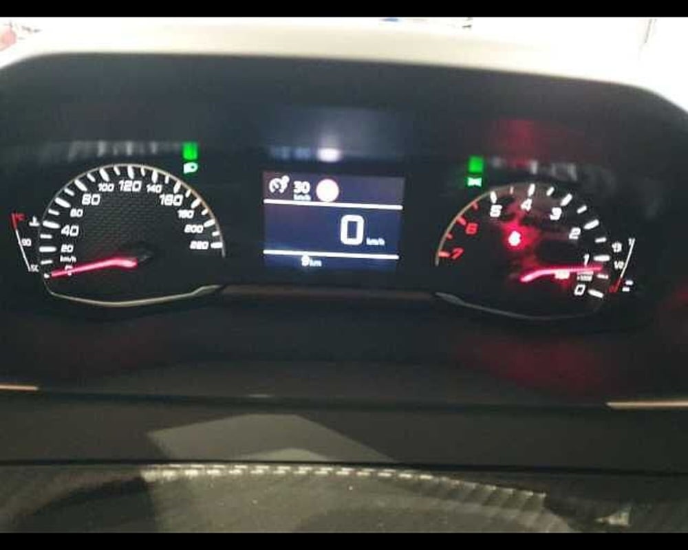 Peugeot 208 nuova a Cuneo (16)