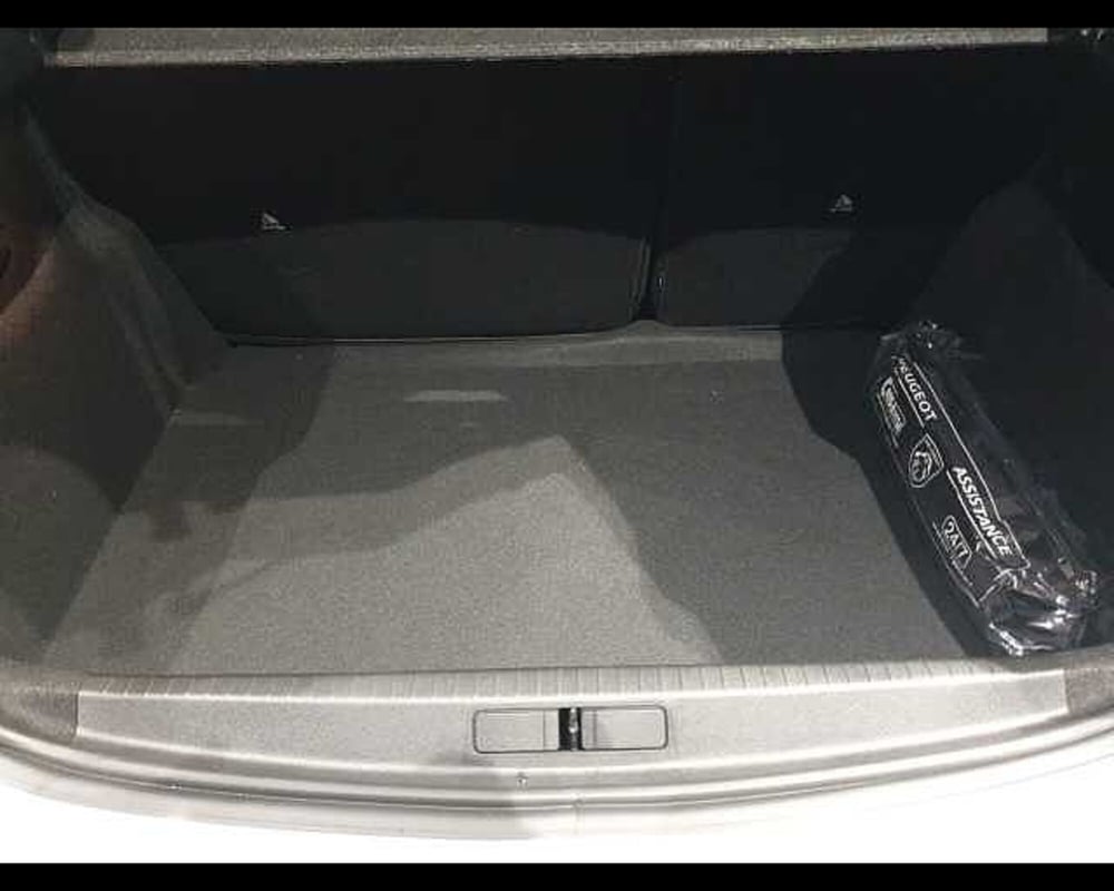 Peugeot 208 nuova a Cuneo (7)