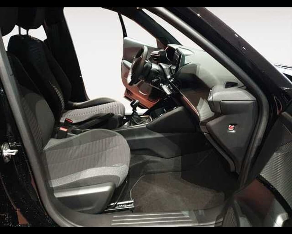 Peugeot 2008 nuova a Cuneo (13)