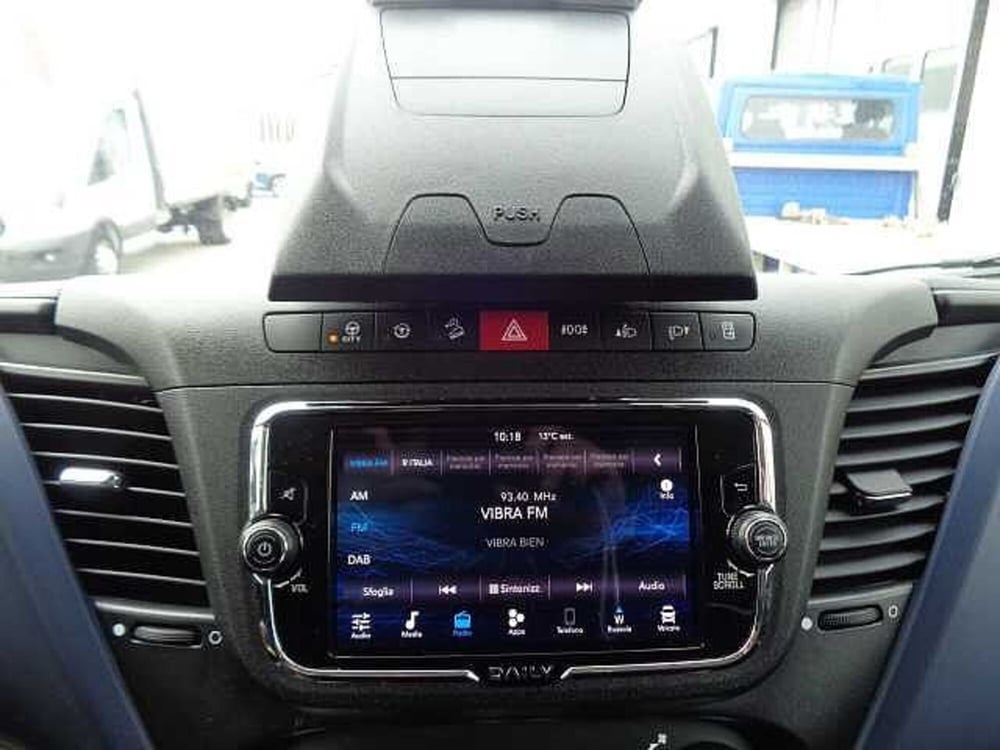 Iveco Daily Furgone usata a Treviso (12)
