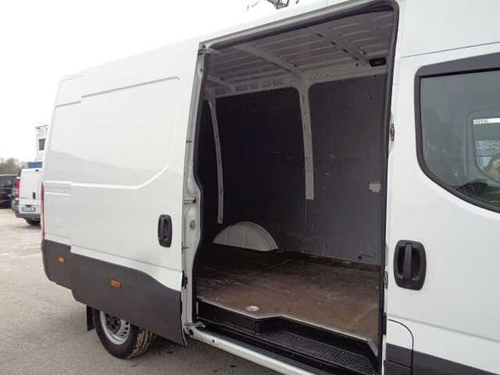 Iveco Daily Furgone usata a Treviso (7)