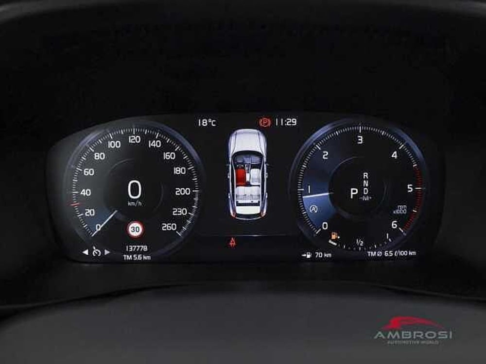 Volvo XC40 usata a Viterbo (13)