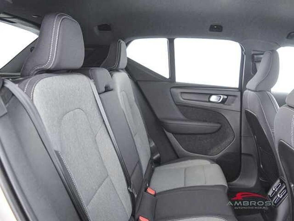 Volvo XC40 usata a Viterbo (11)