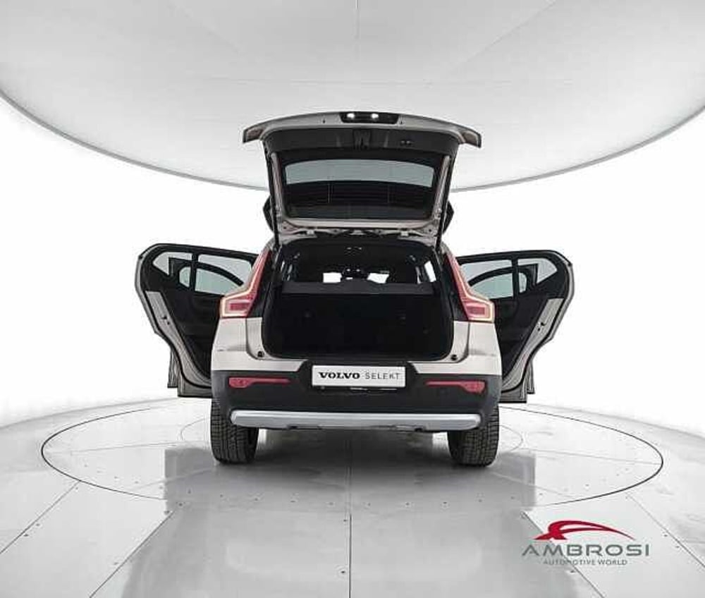 Volvo XC40 usata a Viterbo (7)
