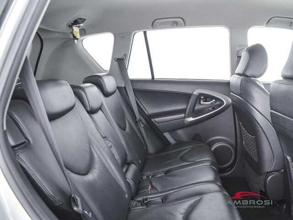 Toyota Rav4 usata a Viterbo (10)