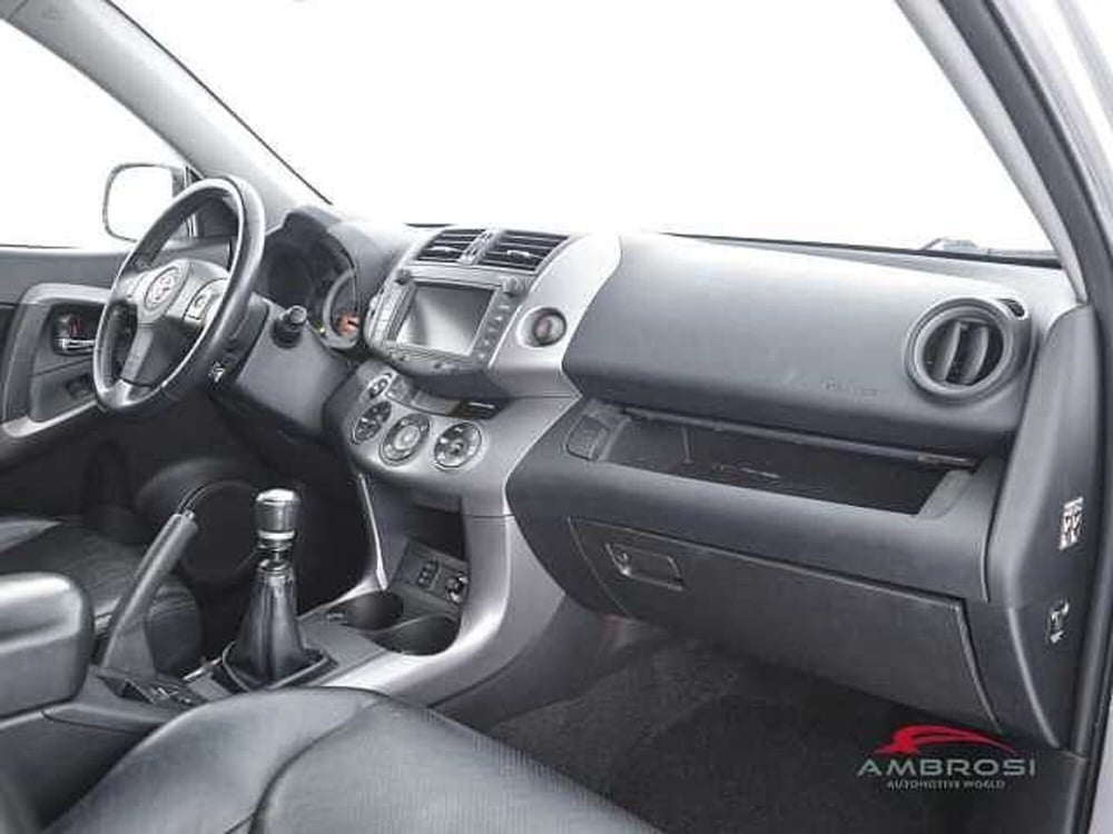 Toyota Rav4 usata a Viterbo (11)