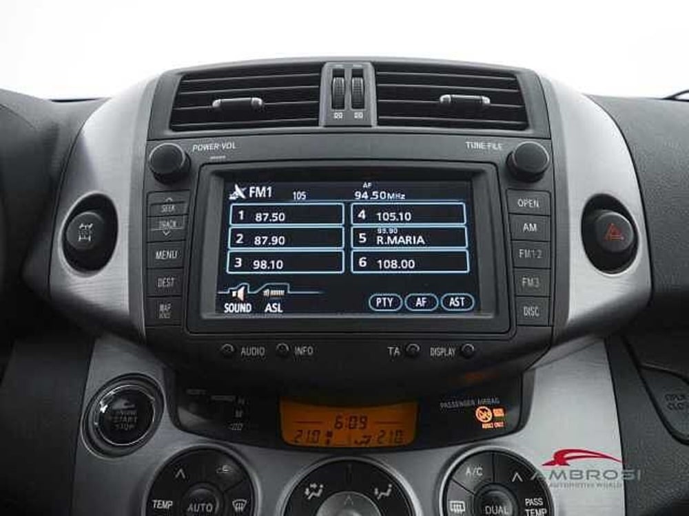 Toyota Rav4 usata a Viterbo (14)