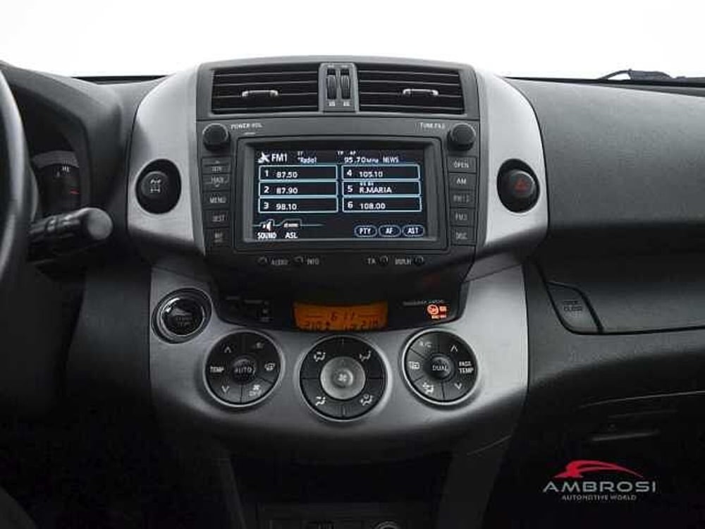 Toyota Rav4 usata a Viterbo (16)