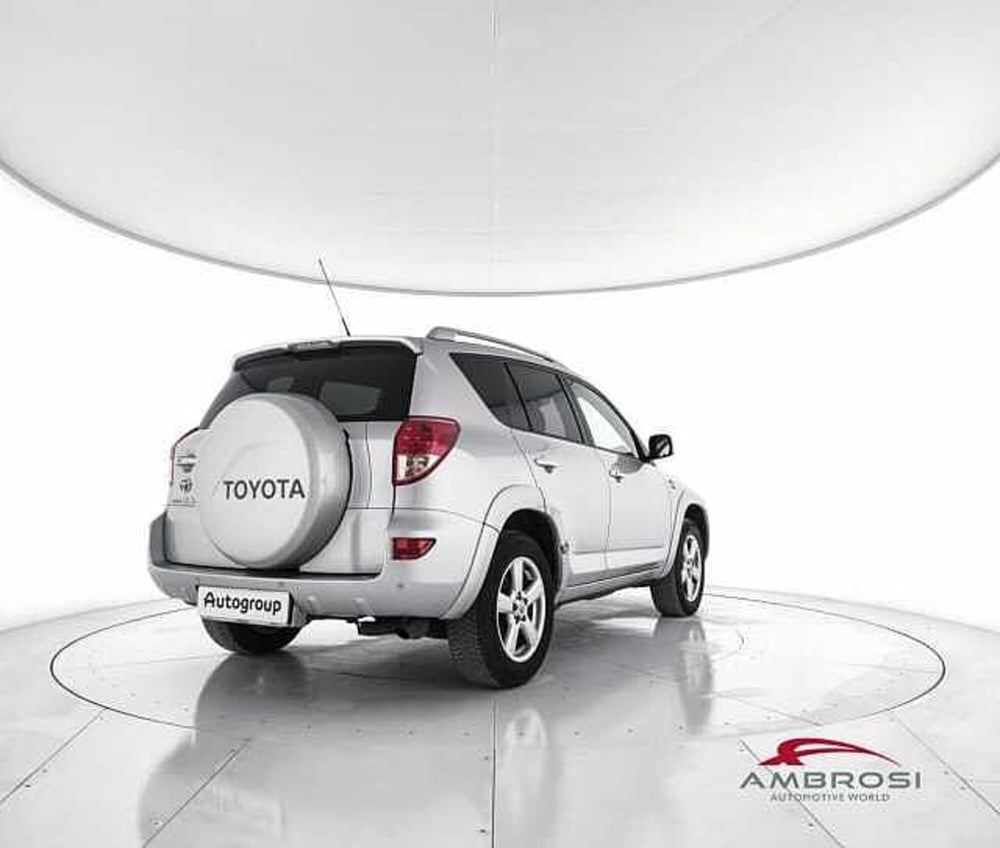 Toyota Rav4 usata a Viterbo (3)