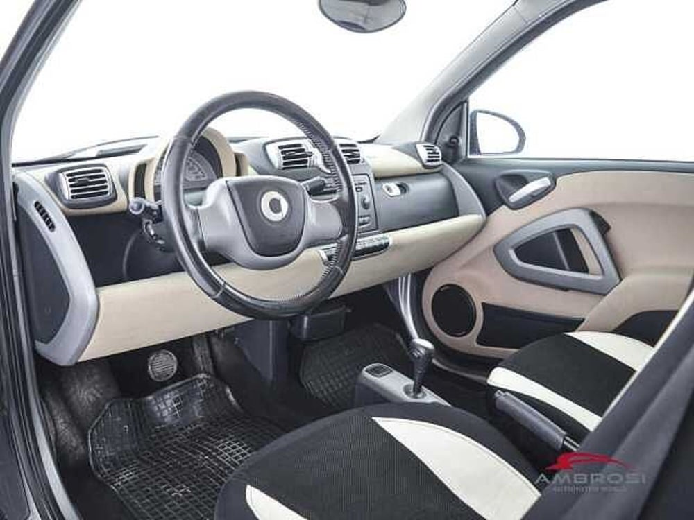 smart Fortwo usata a Viterbo (8)