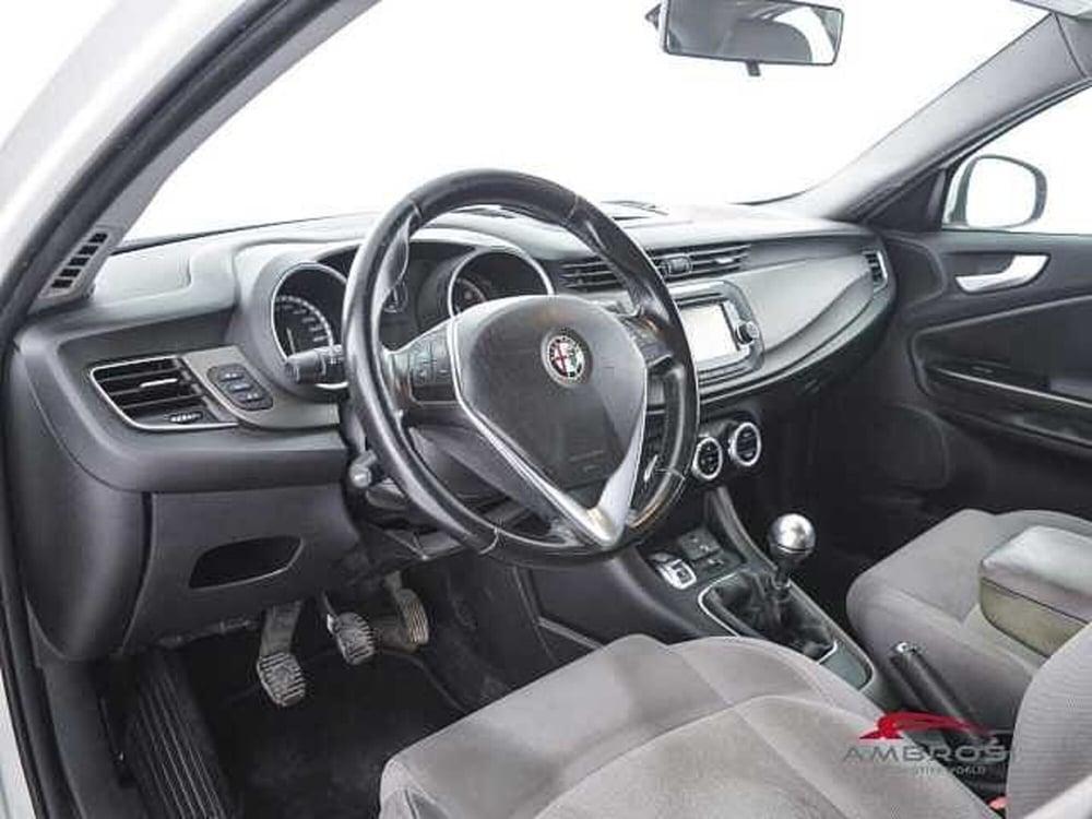 Alfa Romeo Giulietta usata a Viterbo (8)