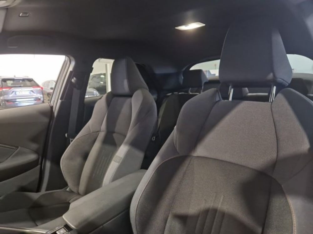 Toyota Toyota C-HR usata a Livorno (12)
