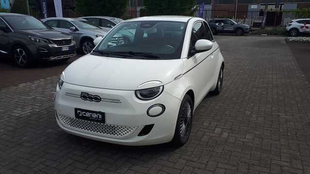 Fiat 500e nuova a Milano