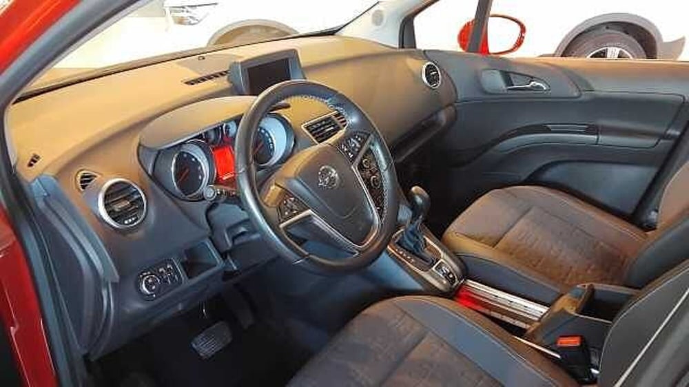 Opel Meriva usata a Milano (10)