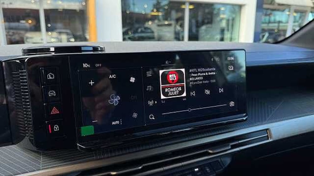 Lancia Ypsilon usata a Milano (15)