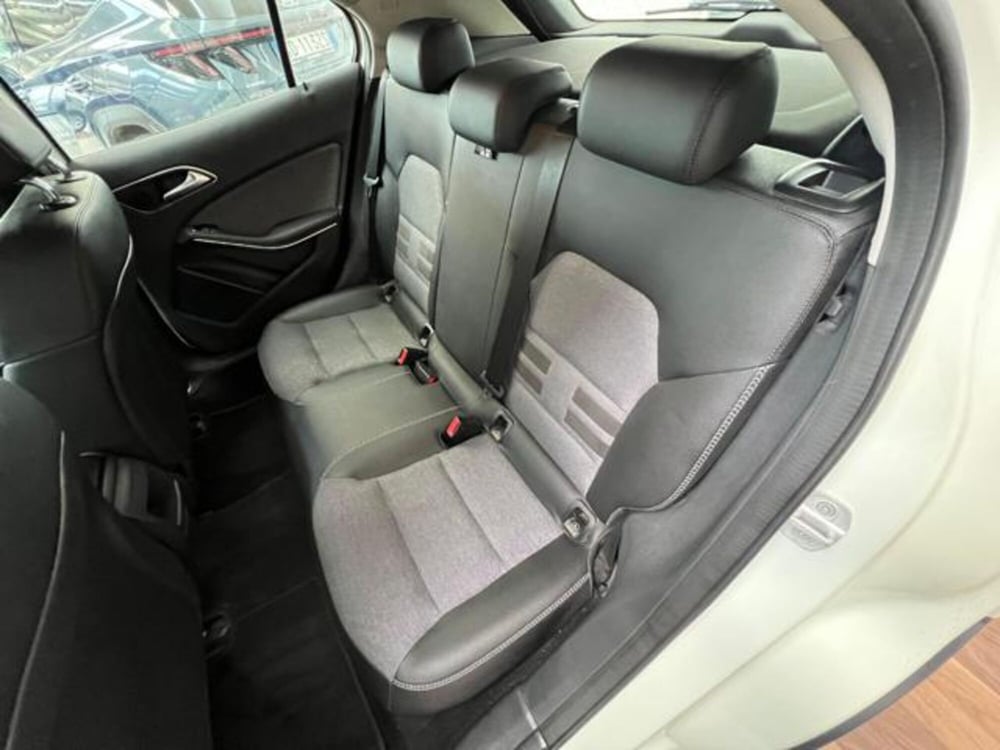 Mercedes-Benz GLA SUV usata a Modena (10)