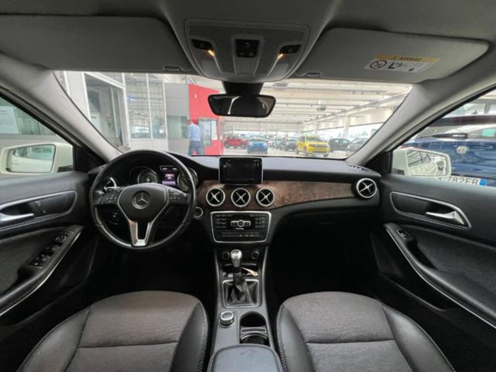 Mercedes-Benz GLA SUV usata a Modena (7)