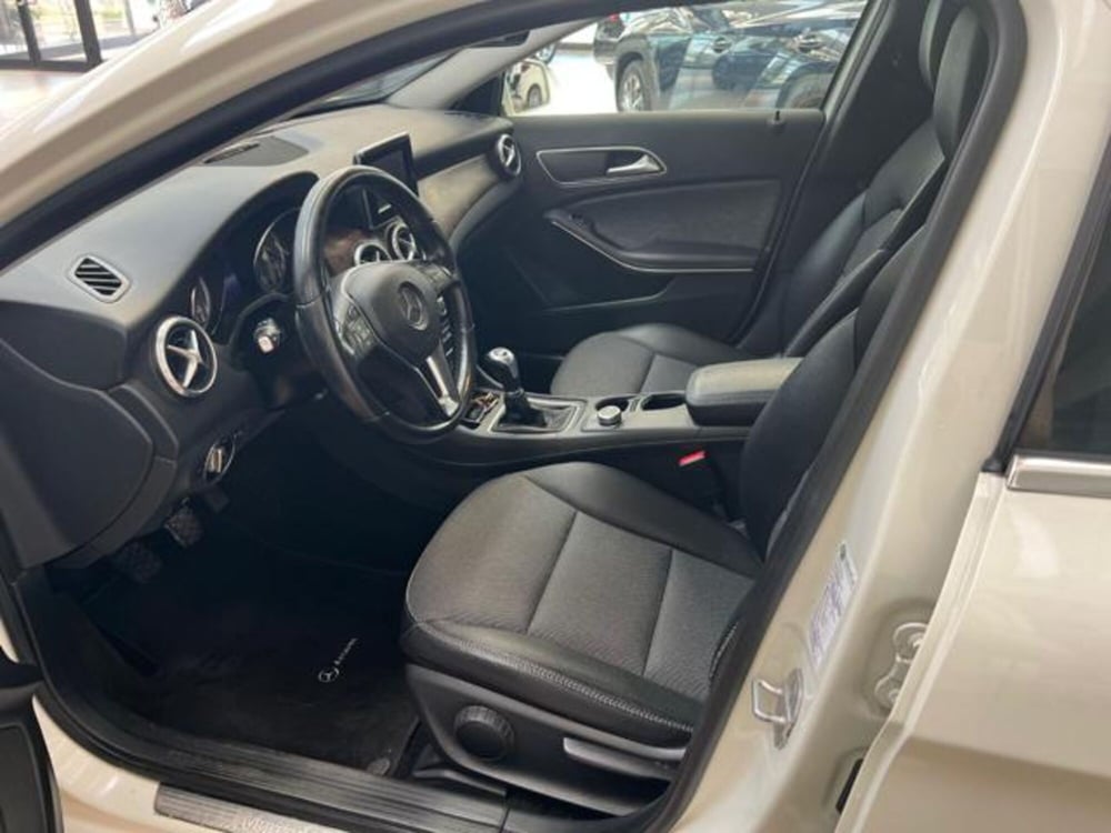 Mercedes-Benz GLA SUV usata a Modena (9)