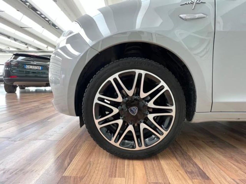 Lancia Ypsilon usata a Modena (14)
