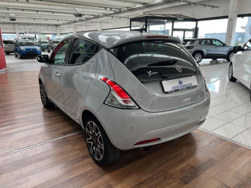 Lancia Ypsilon usata a Modena (4)