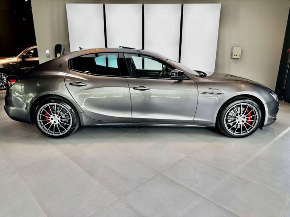 Maserati Ghibli nuova a Torino (4)