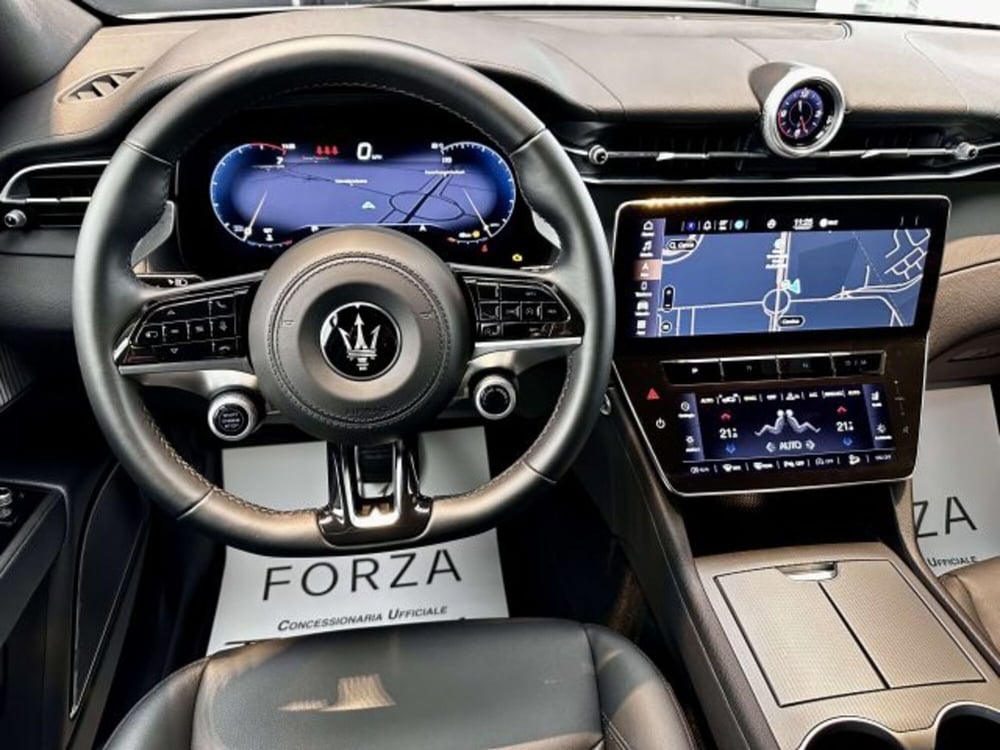 Maserati Grecale usata a Torino (14)