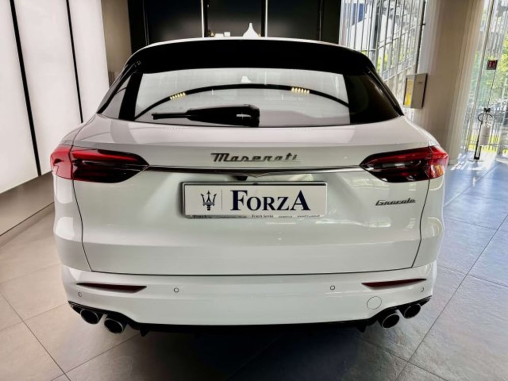Maserati Grecale usata a Torino (7)