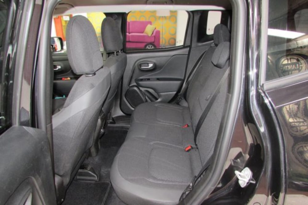 Jeep Renegade usata a Milano (12)