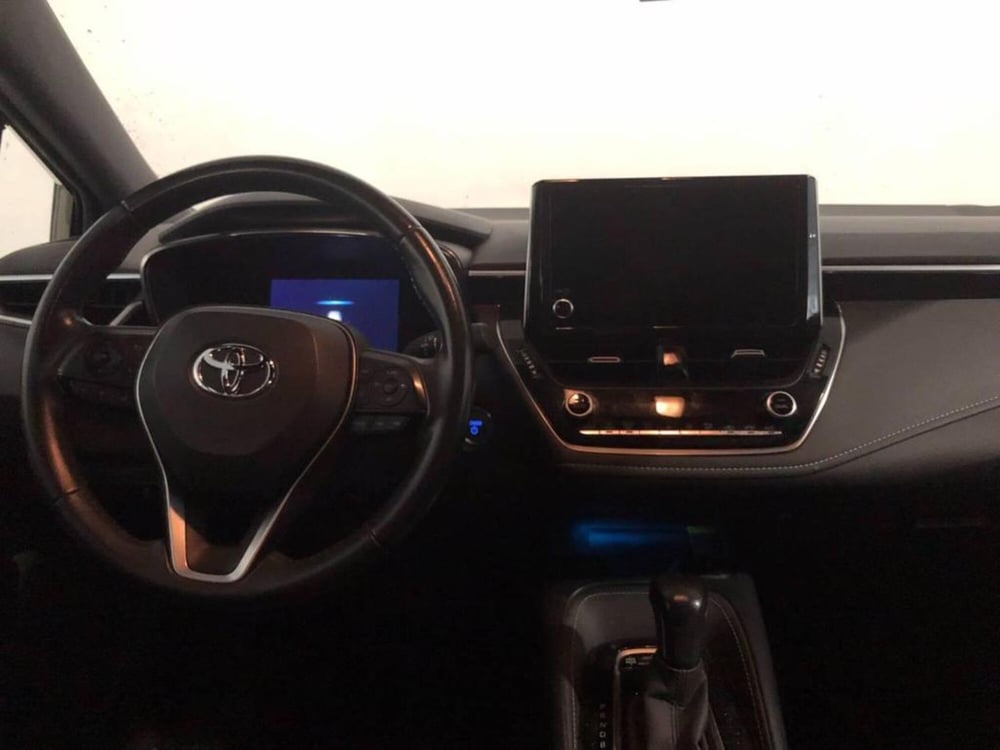 Toyota Corolla Touring Sports usata a Torino (12)