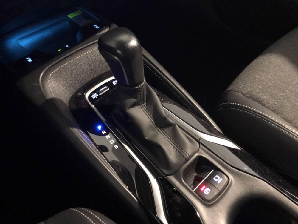 Toyota Corolla Touring Sports usata a Torino (15)
