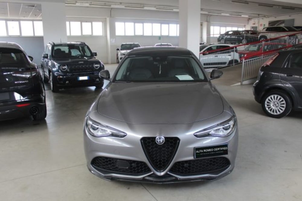 Alfa Romeo Giulia usata a Terni (2)