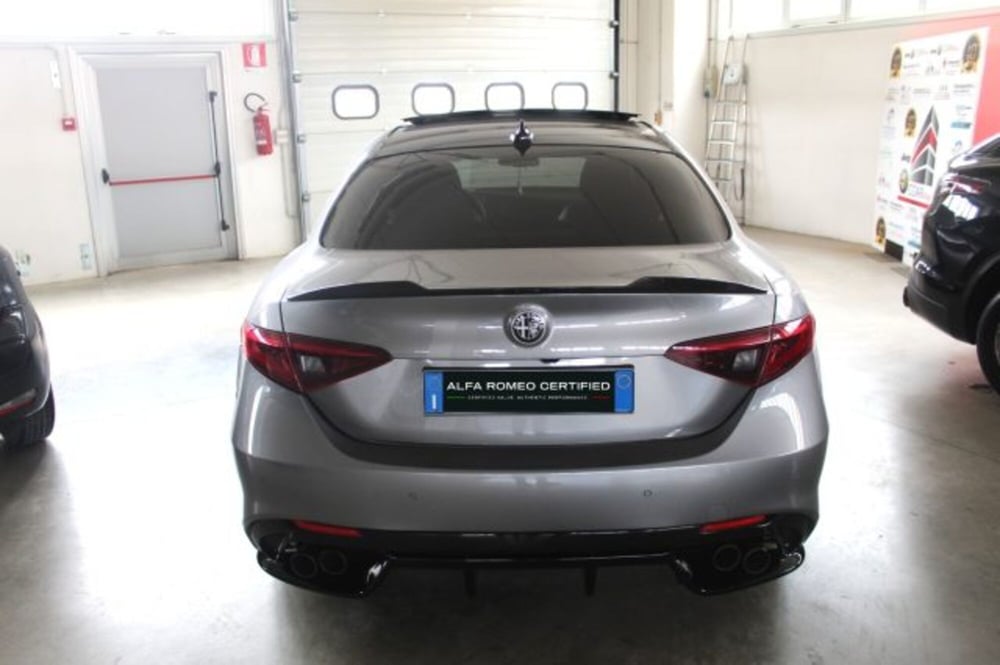 Alfa Romeo Giulia usata a Terni (5)