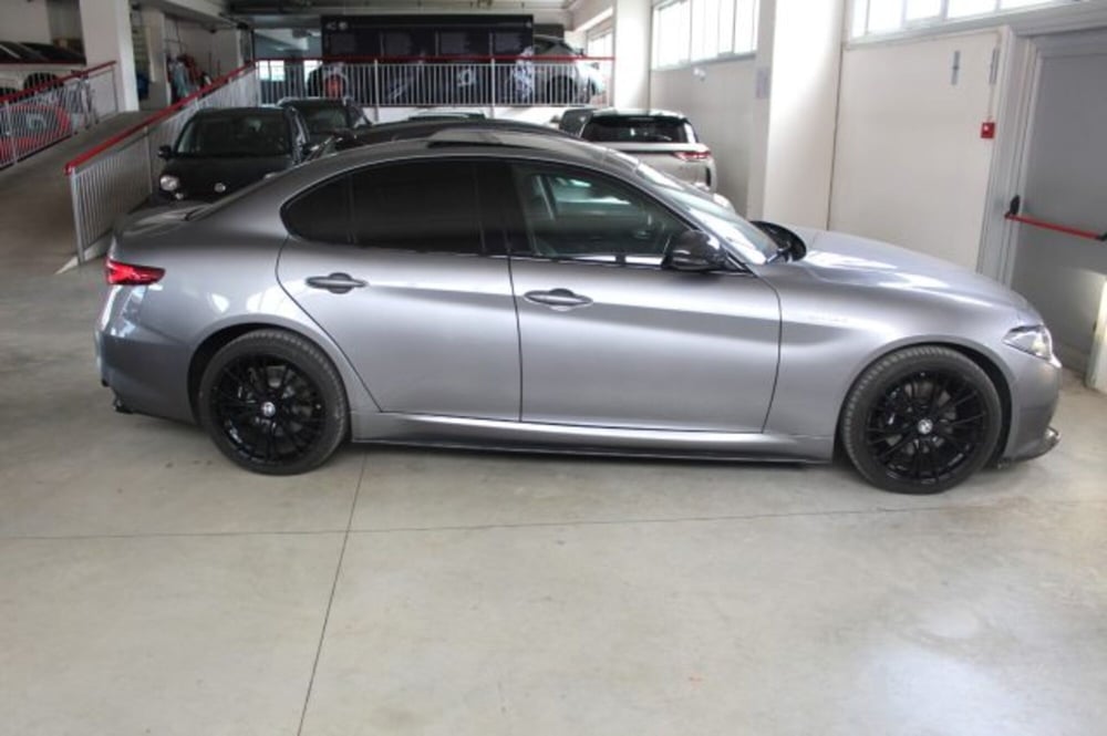 Alfa Romeo Giulia usata a Terni (6)