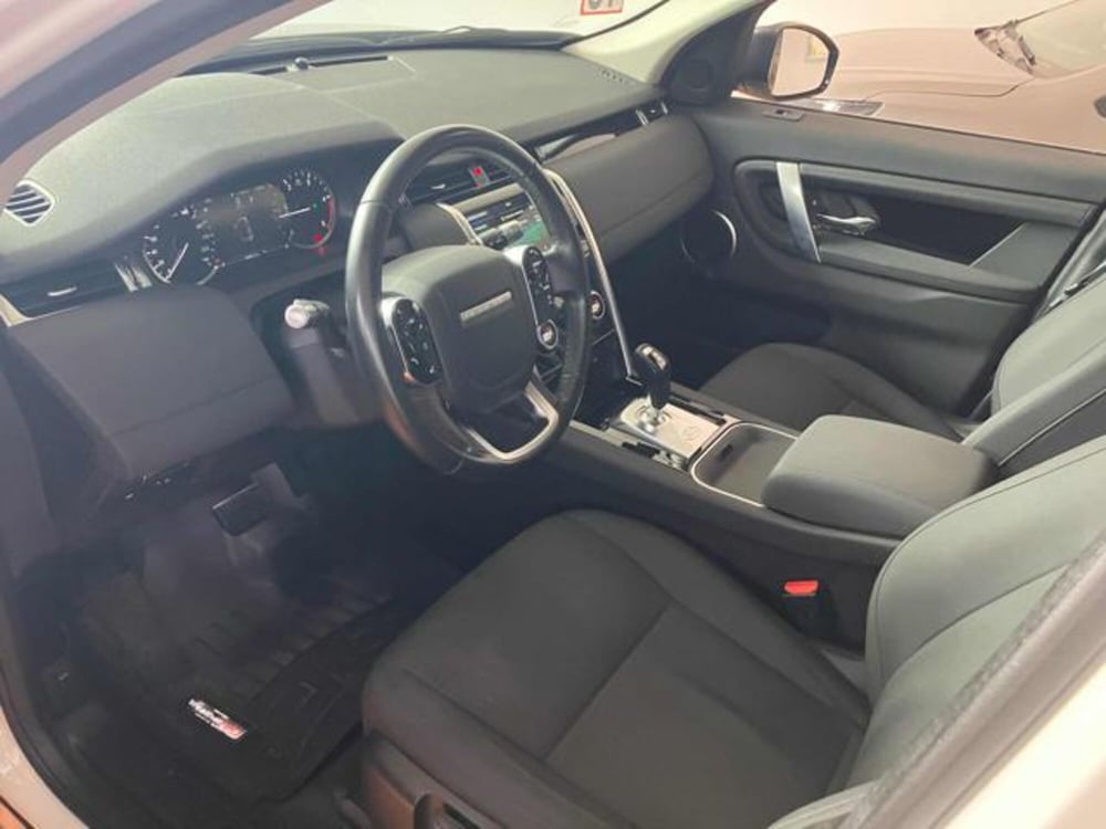 Land Rover Discovery Sport usata a Lucca (7)