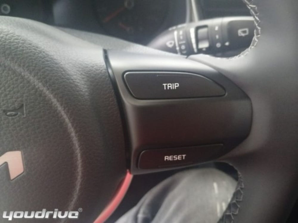 Kia Stonic nuova a Napoli (12)
